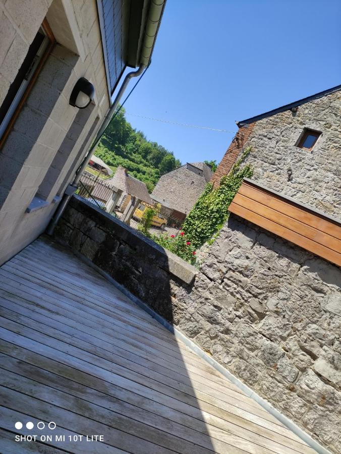Gite A L'Ombre Du Clocher Avec Jacuzzi Et Sauna Privatifs Celles  Екстериор снимка