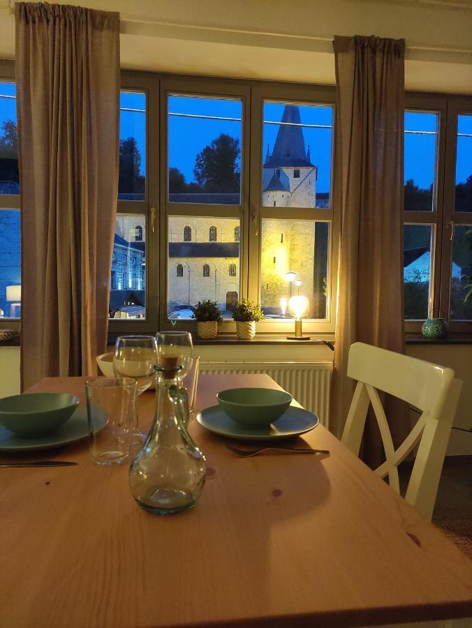 Gite A L'Ombre Du Clocher Avec Jacuzzi Et Sauna Privatifs Celles  Екстериор снимка