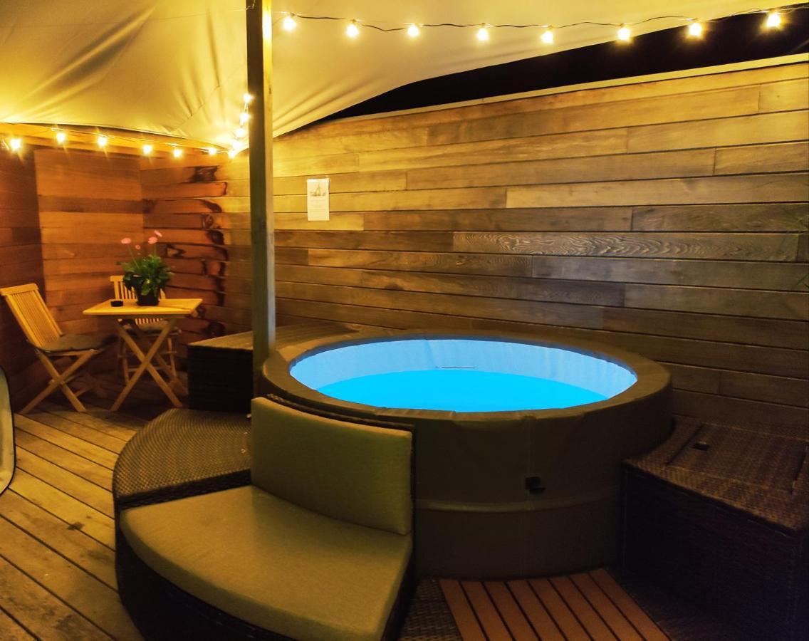 Gite A L'Ombre Du Clocher Avec Jacuzzi Et Sauna Privatifs Celles  Екстериор снимка