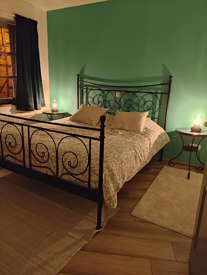Gite A L'Ombre Du Clocher Avec Jacuzzi Et Sauna Privatifs Celles  Екстериор снимка