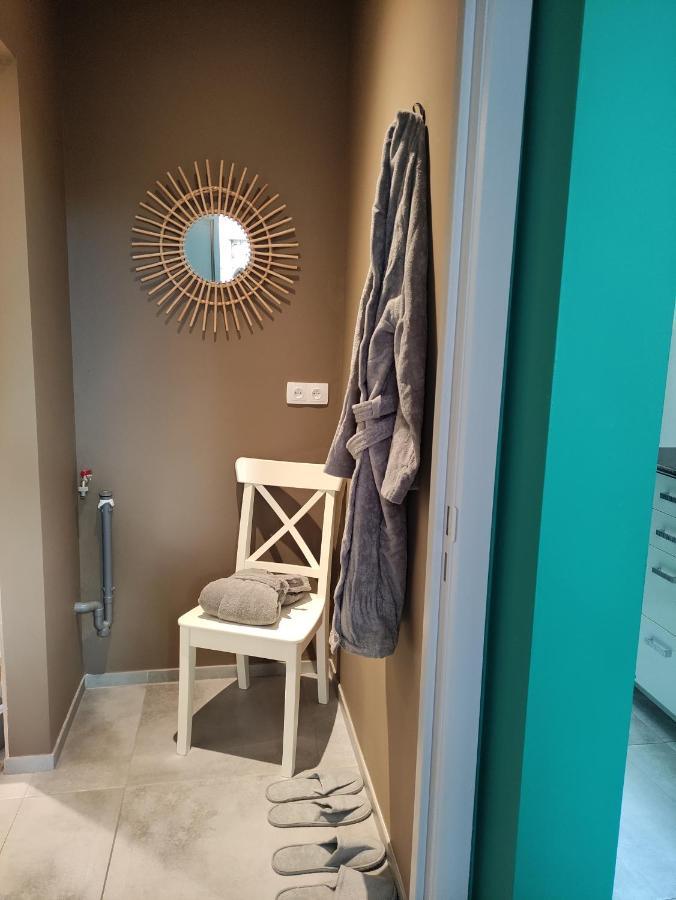 Gite A L'Ombre Du Clocher Avec Jacuzzi Et Sauna Privatifs Celles  Екстериор снимка
